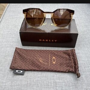 COPY - Oakley HSTN mbappe signature edition